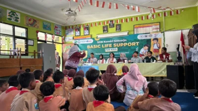 Siswa SDN Kemiri Sidoarjo Antusias Ikuti Pelatihan Basic Life Support untuk Anak*