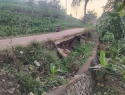 Talud Nyaris Ambruk di Soppeng, Warga Bergerak Sendiri—Di Mana Peran Pemerintah?