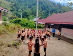 Setelah Kurang Lebih 10 Tahun, SDN 003 Ulusalu Kembali Laksanakan Upacara Peringatan Hari Pendidikan Nasional