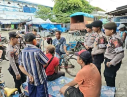 Patroli Jalan Kaki, Samapta Polres Majene Sasar Pusat Keramaian dan Sampaikan Imbauan Kamtibmas