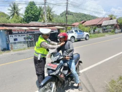 Jaga Keamanan dan Ketertiban, Polantas Polda Sulbar Lakukan Pengaturan dan Edukasi Lalu Lintas Menyeluruh di SD Inpres Auni Kalukku
