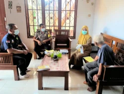 Patroli Kesehatan Bhabinkamtibmas Polsek Banggae, Warga Penderita TB di Labuang Dapat Pendampingan dan Pengobatan