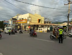 Urai Kemacetan Sore Hari, Ditlantas Polda Sulbar Berikan Pelayanan Terbaik di Tiga Titik Padat Kendaraan