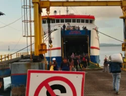 APKAN RI DPW Sulbar Pertanyakan Manajemen Pelabuhan fery Mamuju di Simboro, Penumpang Ferry Berjam-jam Menunggu di atas Kapal Fery.