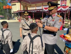Tradisi Gunting Rambut dan Siram Bunga Warnai Rangkaian Pembukaan, Kapolda Sulbar: Belajar Sungguh-sungguh, Jadilah Bhayangkara Kebanggaan Masyarakat*