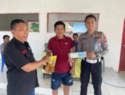Samling Polantas Polda Sulbar Hadir di Tommo Mudahkan Urusan Administrasi dan Berbagi Minyak Goreng untuk Warga Taat Pajak