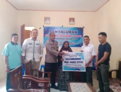 Bhabinkamtibmas Polsek Malunda Kawal Penyaluran BLT Dana Desa di Lombong Timur, Pastikan Bantuan Tepat Sasaran