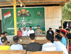 Polisi Bersama Santri, Bhabinkamtibmas Polsek Banggae Sambangi Pondok Pesantren Tahfidzul Qur’an dan Berikan Edukasi Kamtibmas