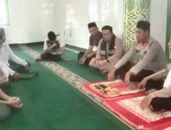 Jumat Keliling di Masjid Jami Camba, Kapolsek Banggae Serap Aspirasi Warga dan Ingatkan Bahaya Narkoba